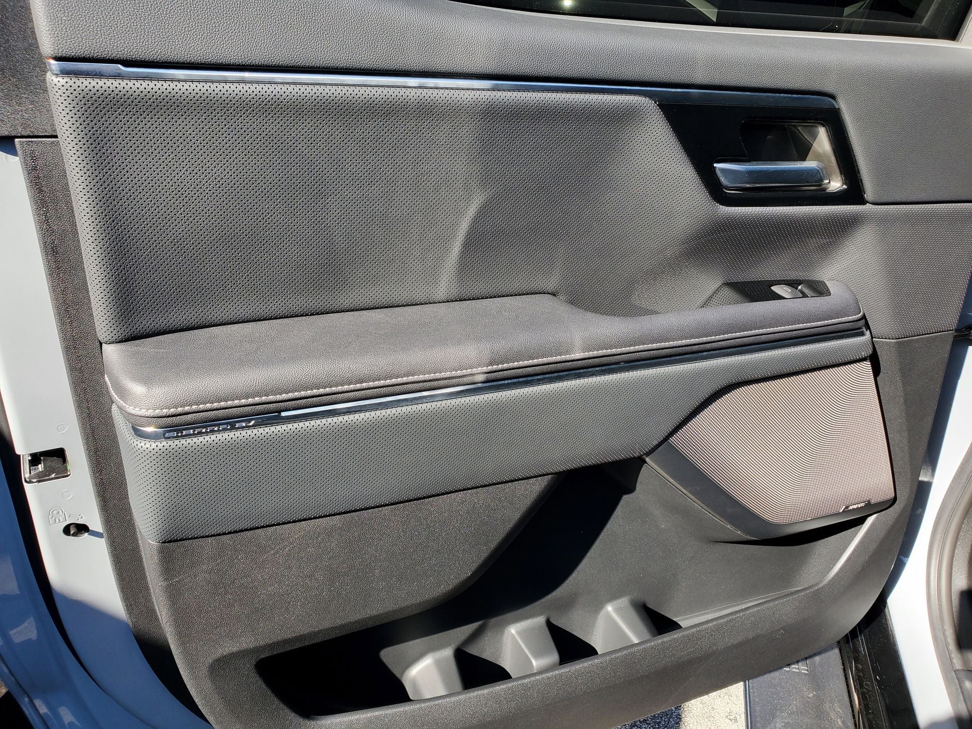 2024 GMC Sierra EV Denali Edition 1