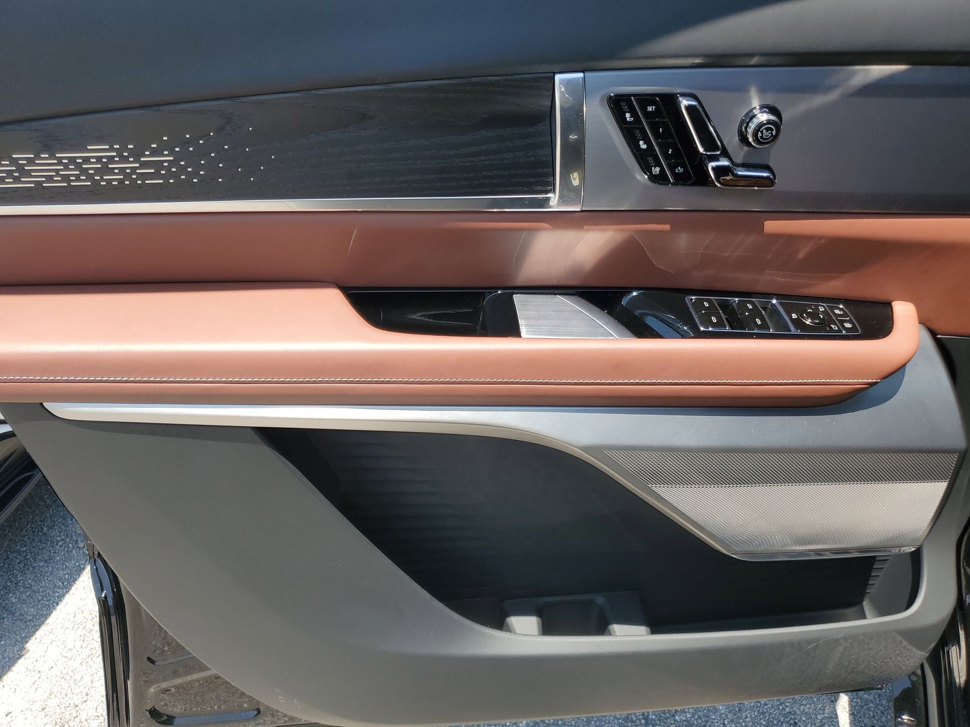2026 Cadillac VISTIQ Platinum