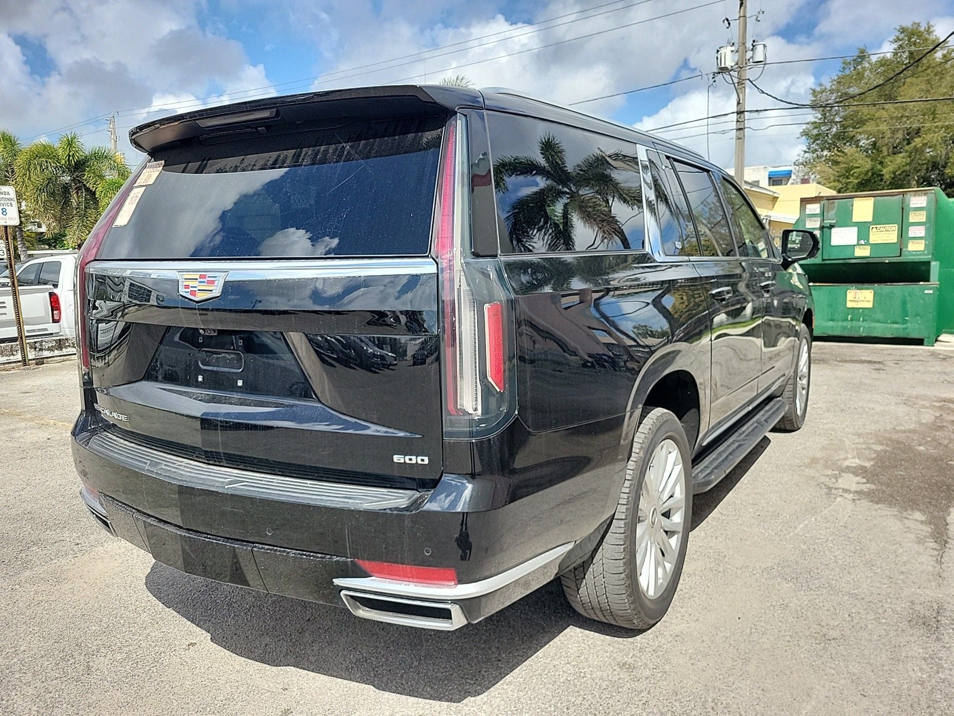 2023 Cadillac Escalade ESV Premium