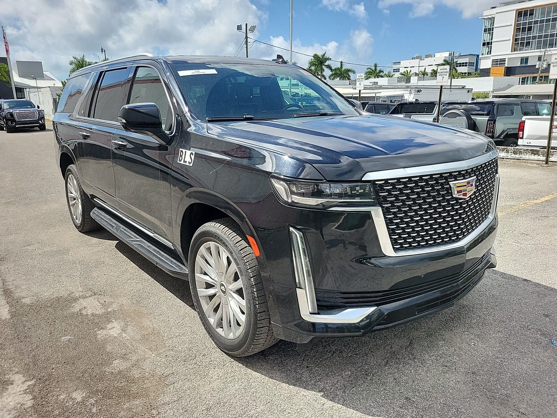 2023 Cadillac Escalade ESV Premium