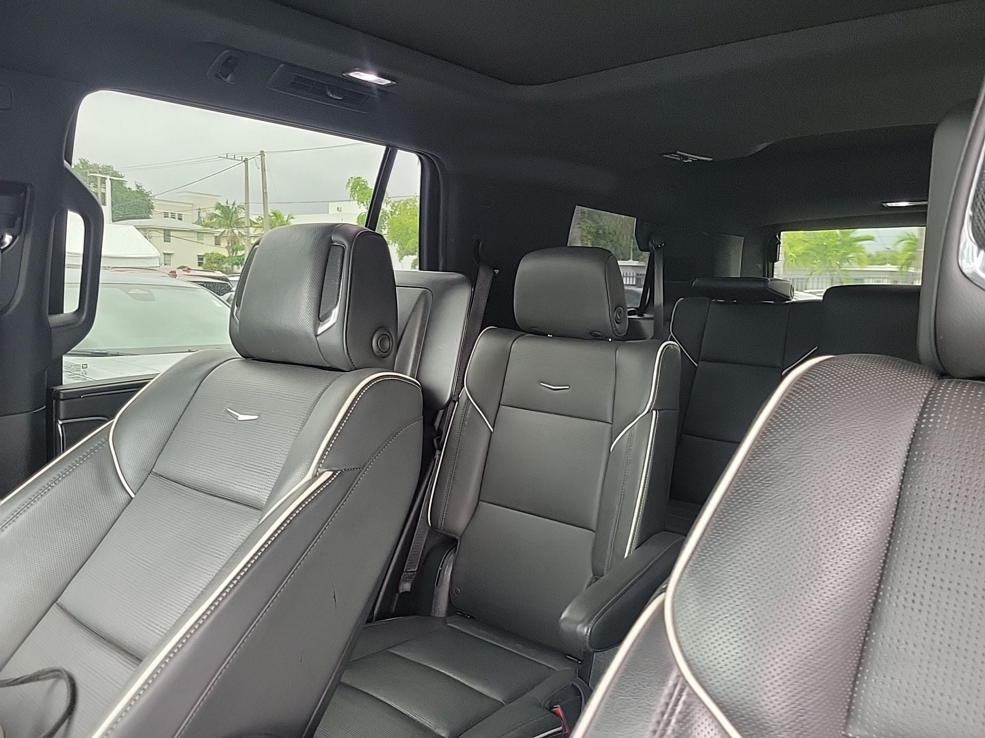 2023 Cadillac Escalade Sport