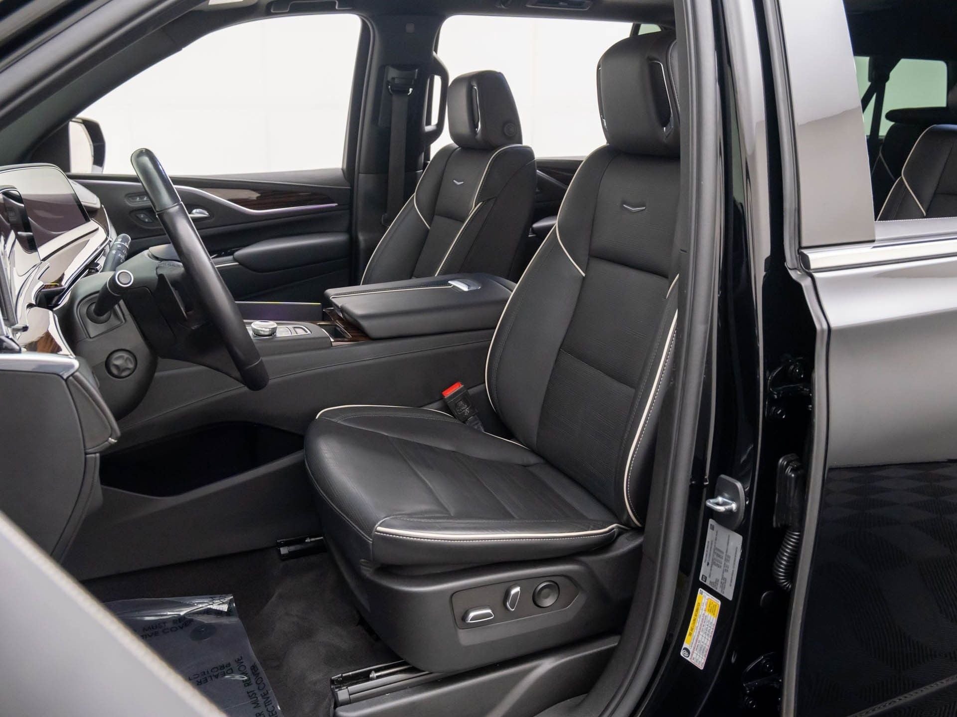 2023 Cadillac Escalade ESV Premium