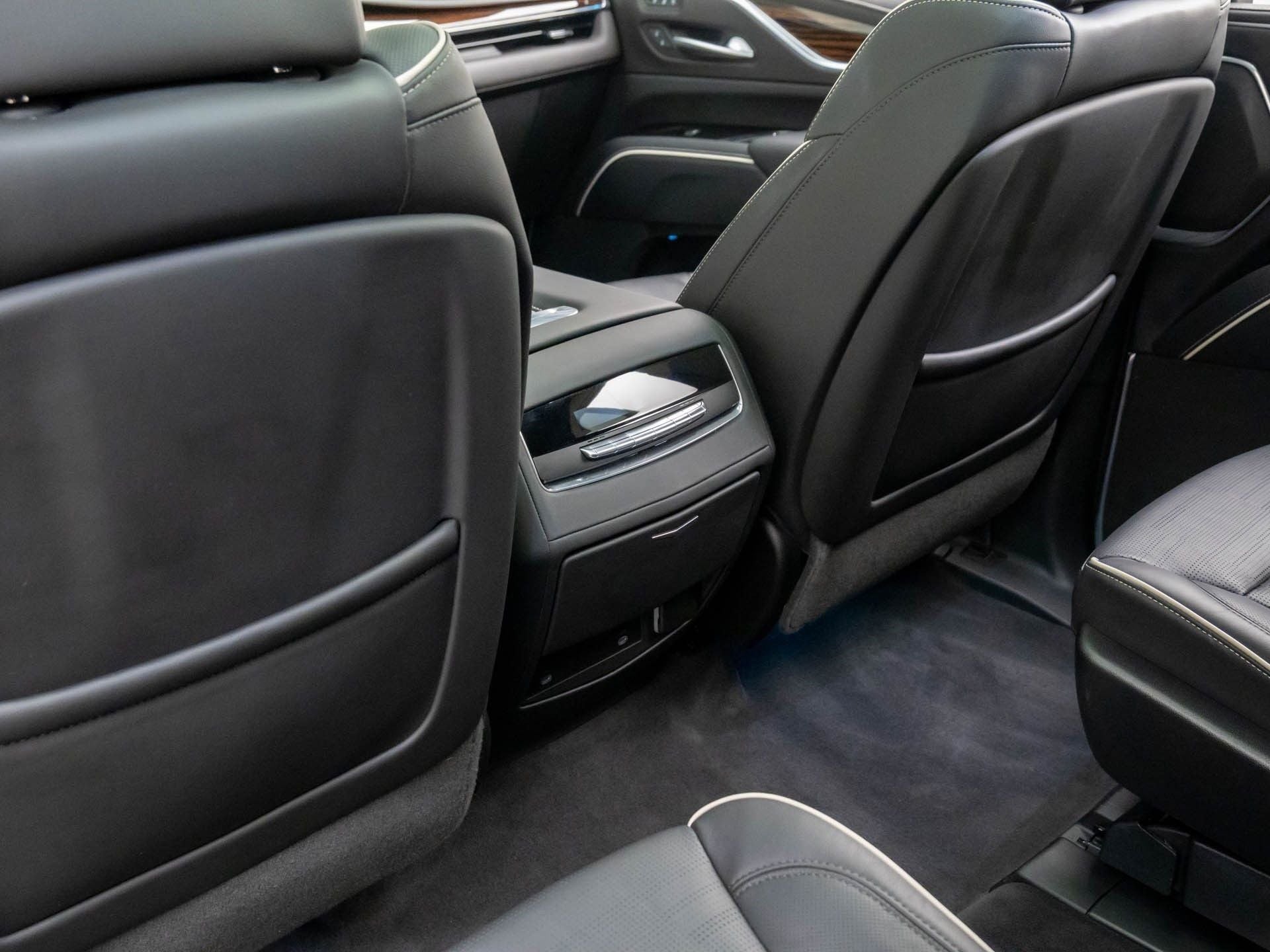 2023 Cadillac Escalade ESV Premium