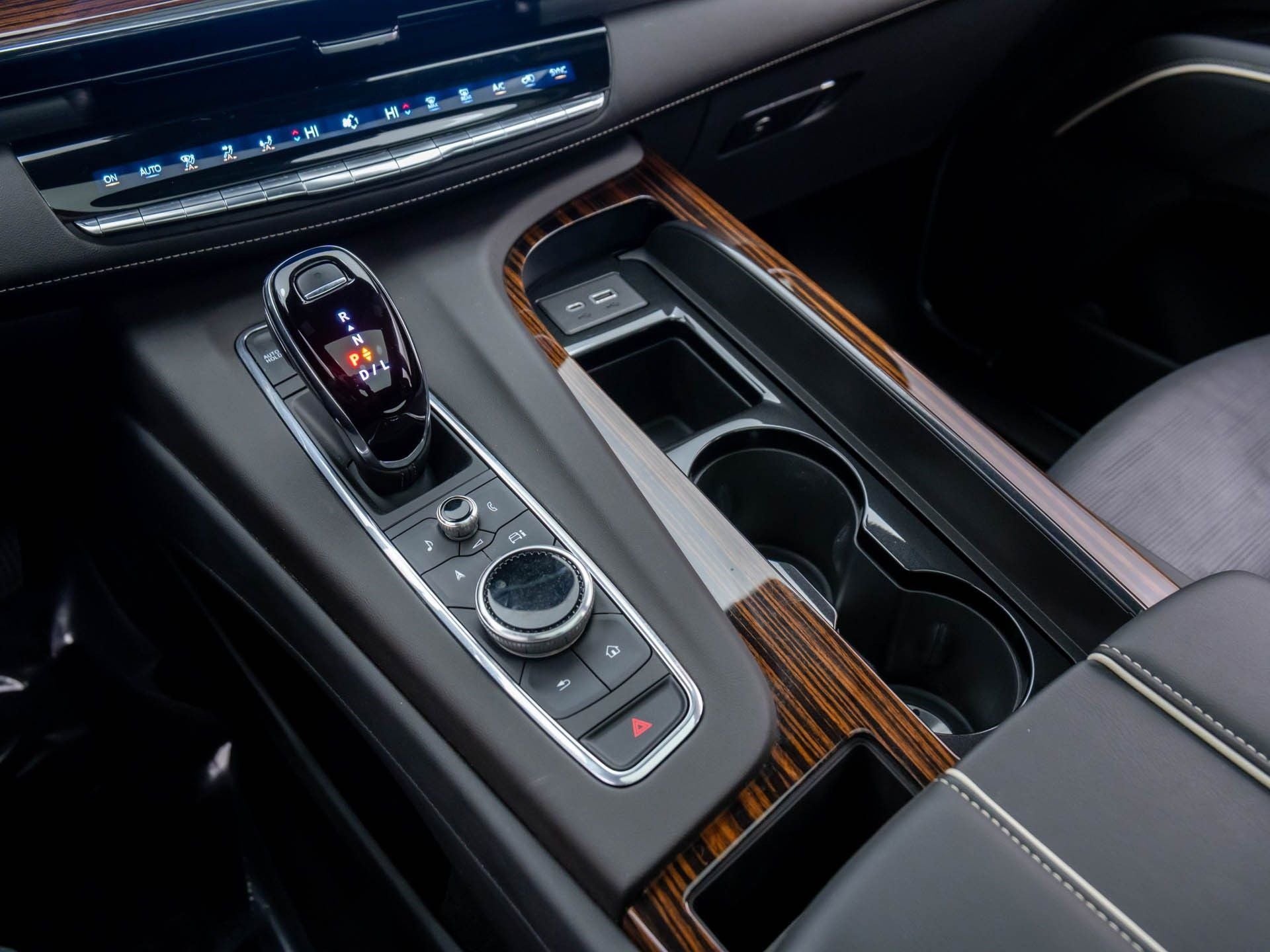 2023 Cadillac Escalade ESV Premium