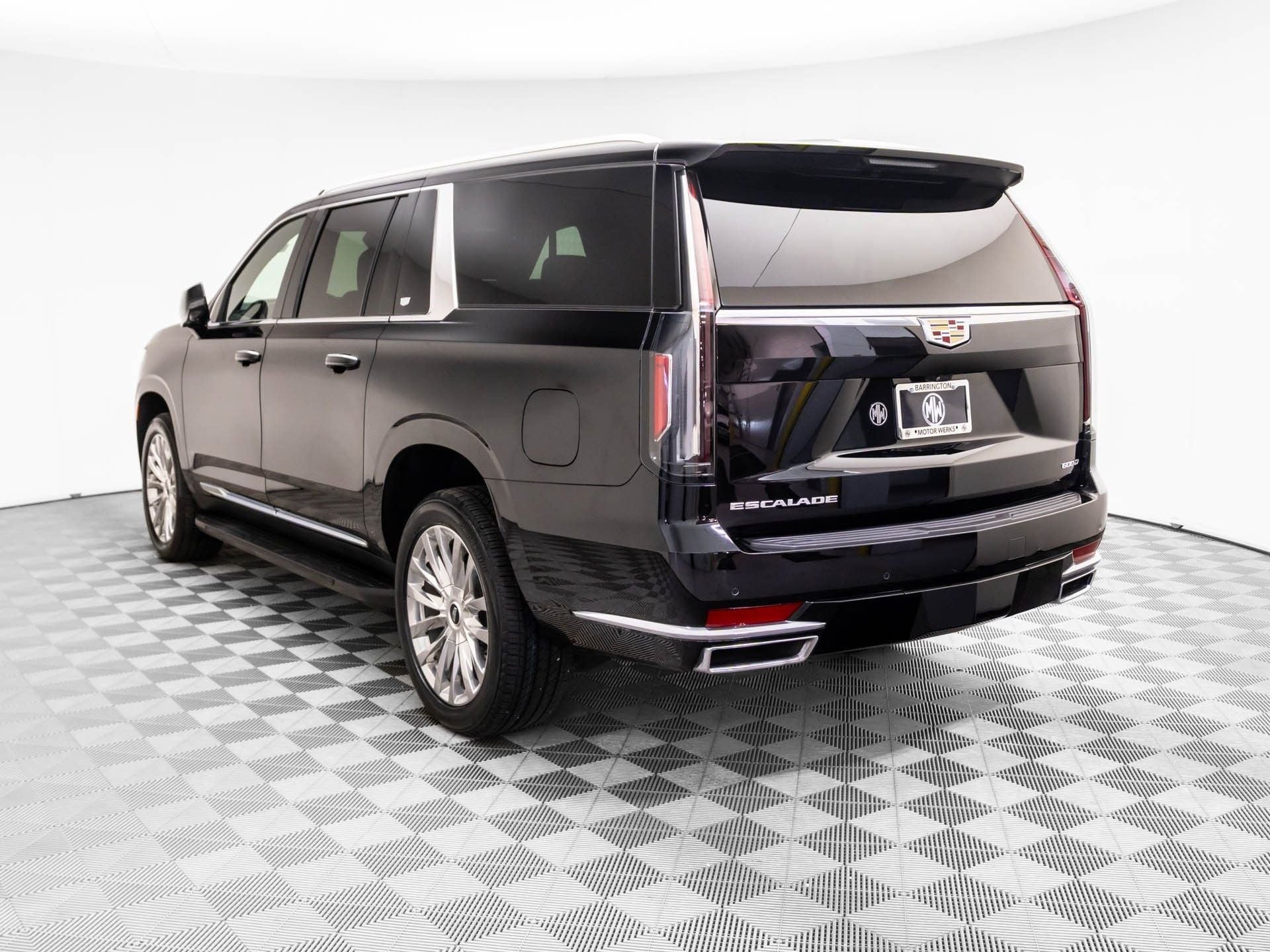 2023 Cadillac Escalade ESV Premium