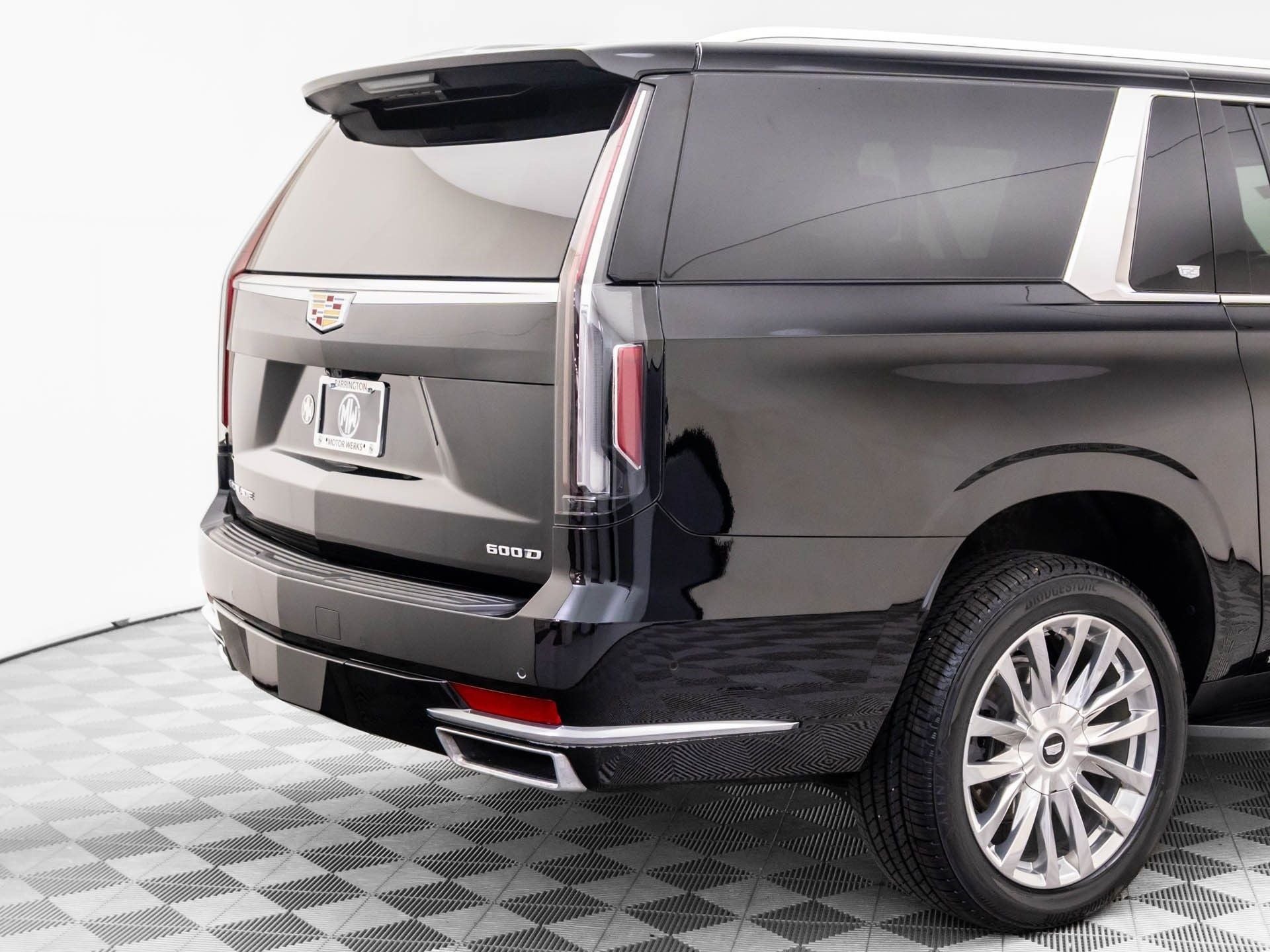 2023 Cadillac Escalade ESV Premium