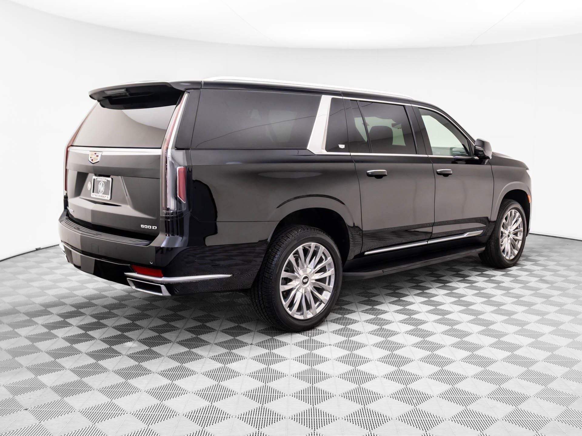 2023 Cadillac Escalade ESV Premium