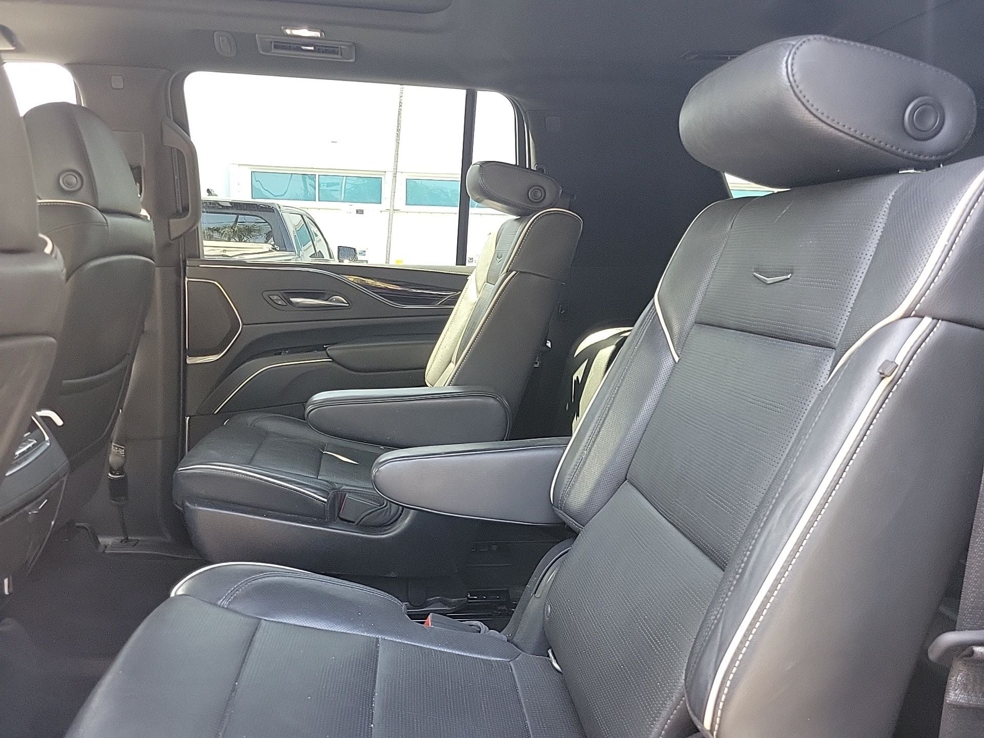 2022 Cadillac Escalade ESV Sport