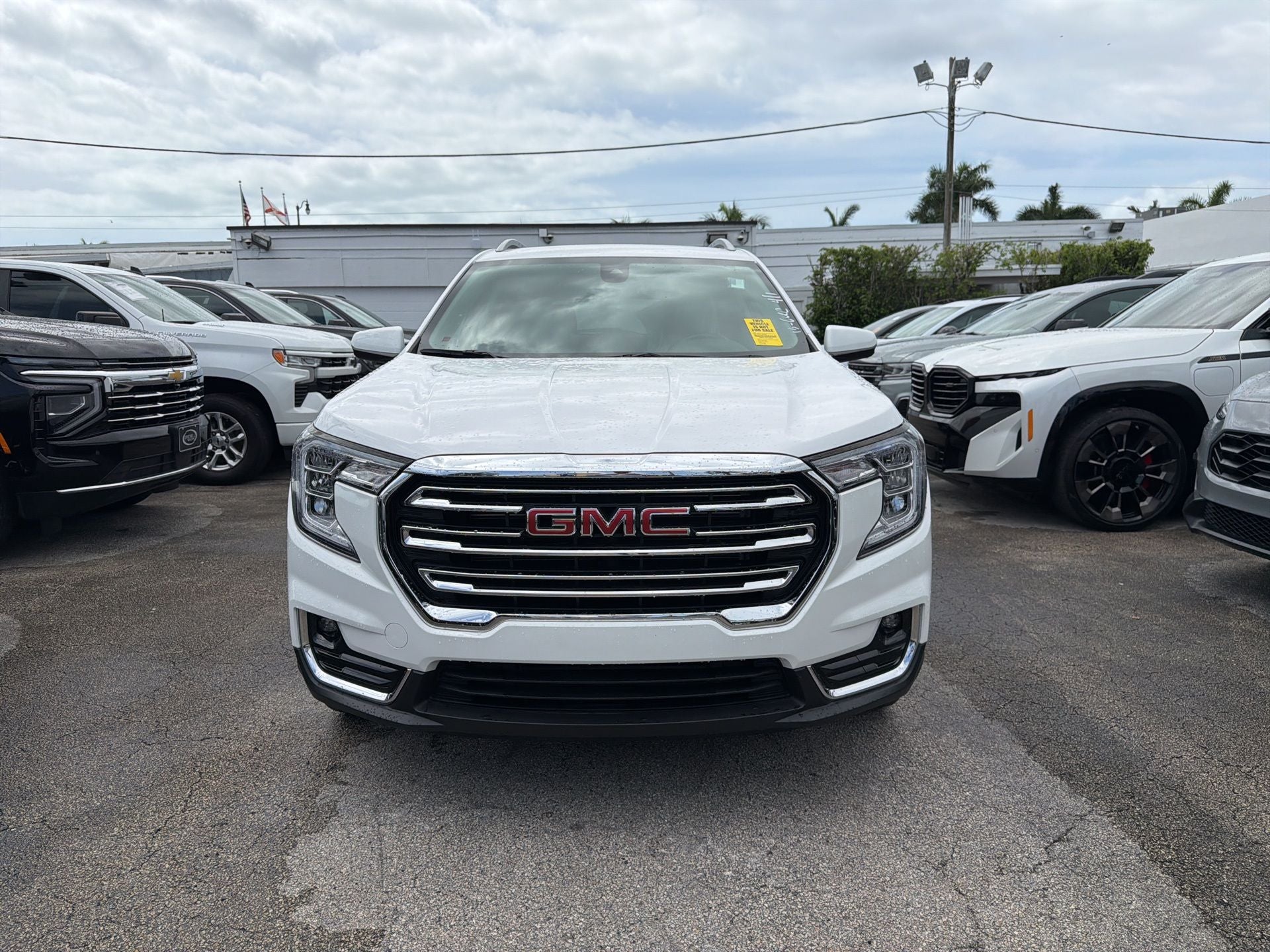 2023 GMC Terrain SLT