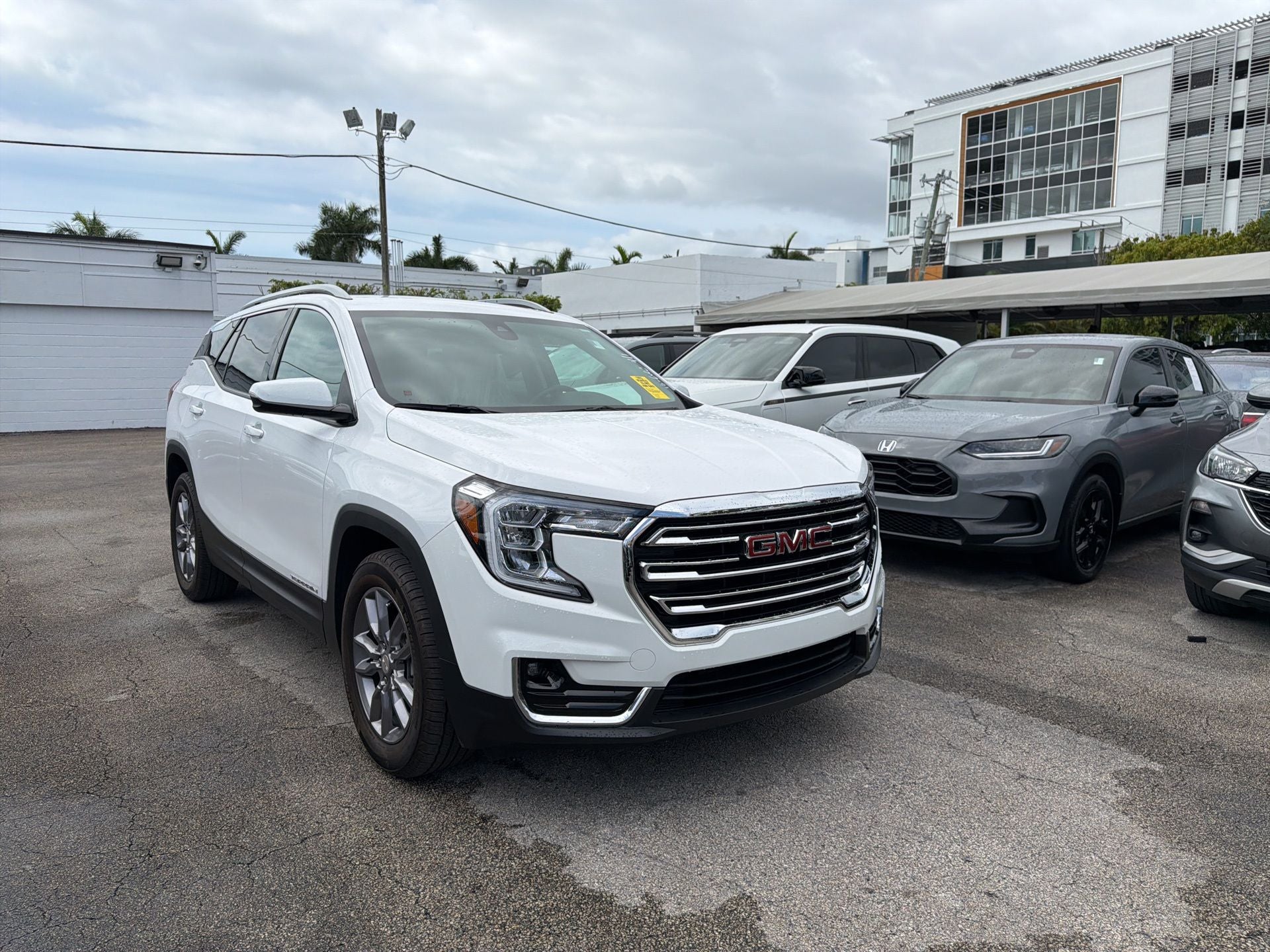 2023 GMC Terrain SLT