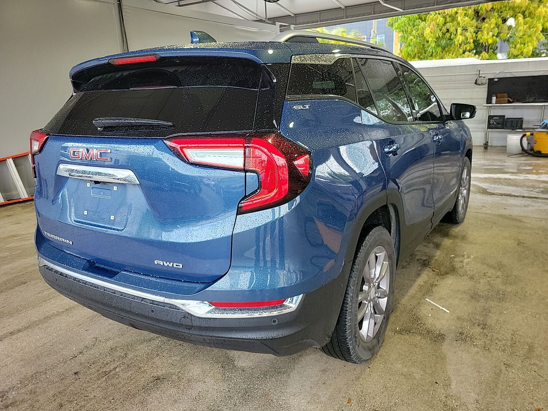 2024 GMC Terrain SLT