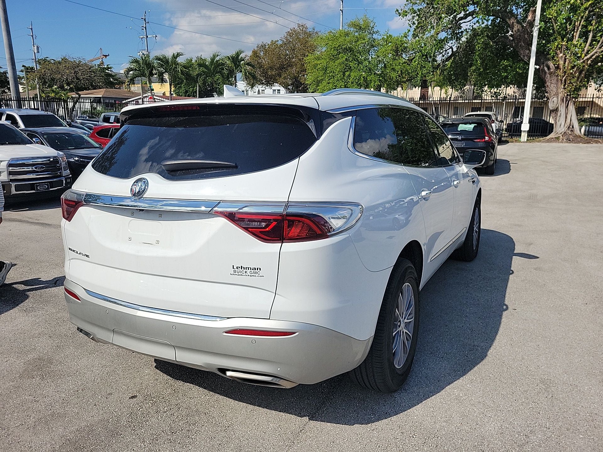 2023 Buick Enclave Essence