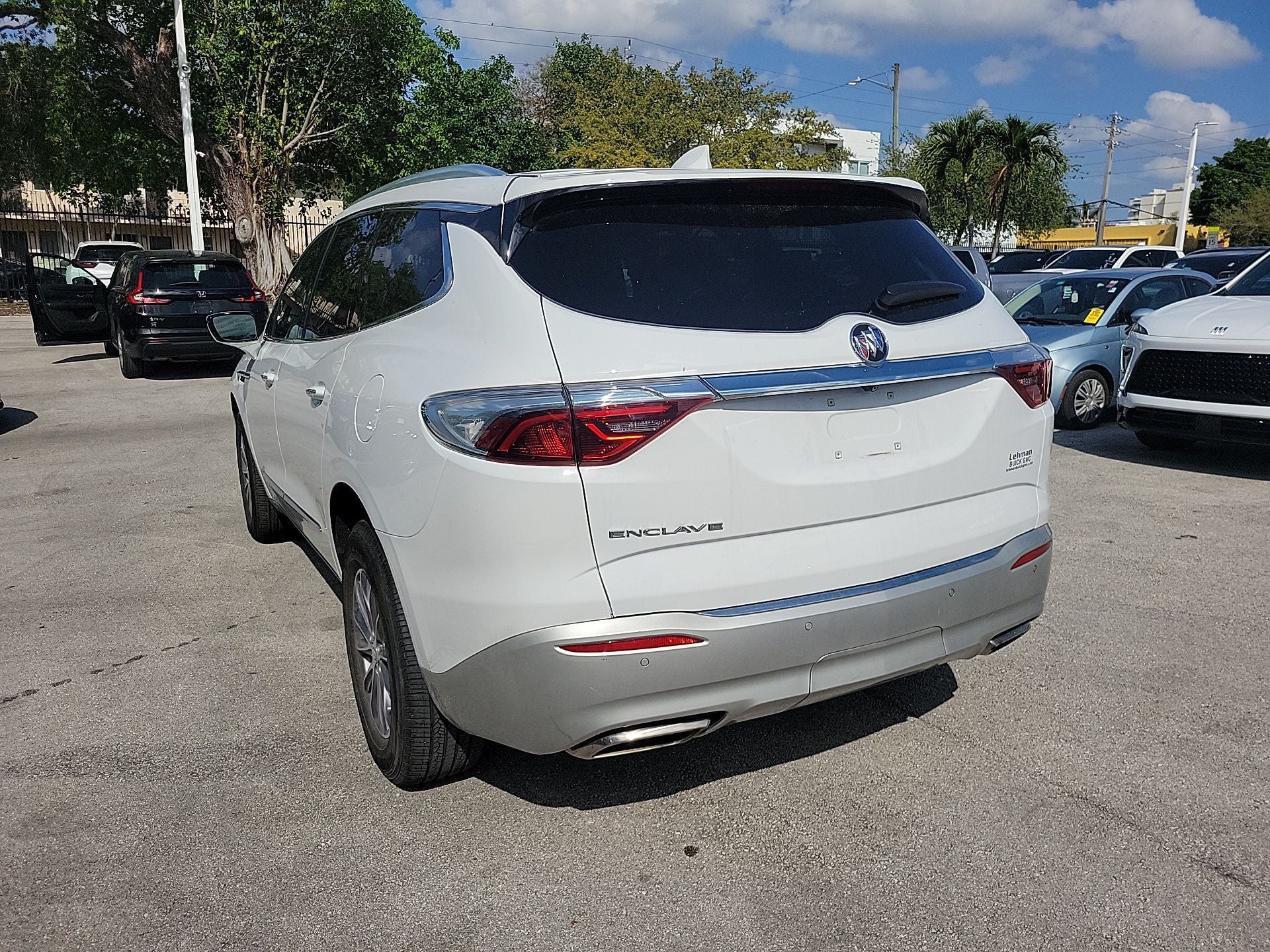 2023 Buick Enclave Essence