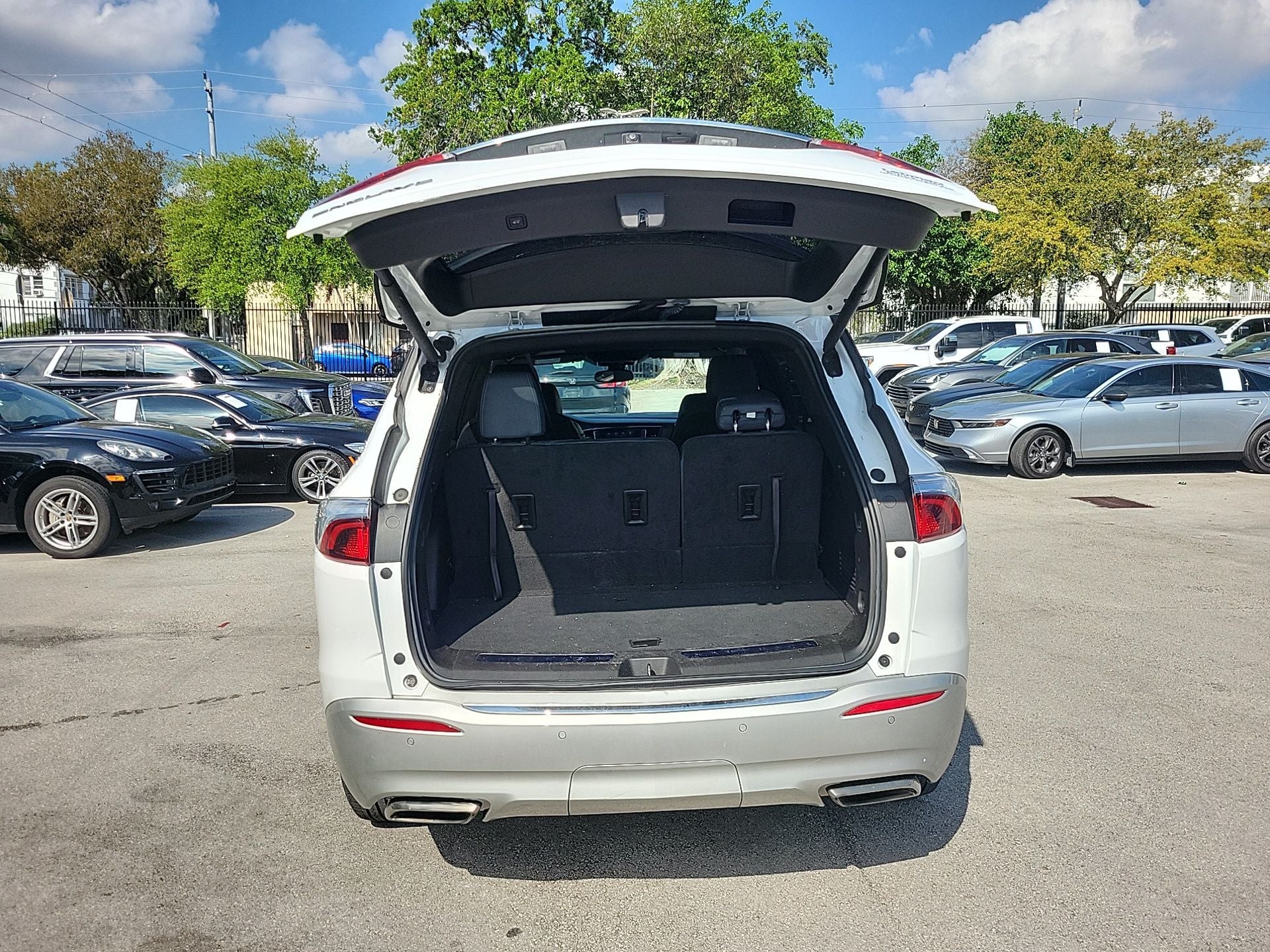 2023 Buick Enclave Essence