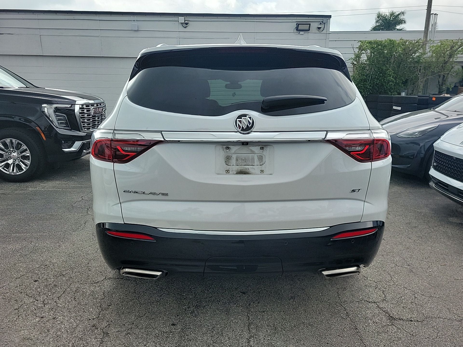 2023 Buick Enclave Essence