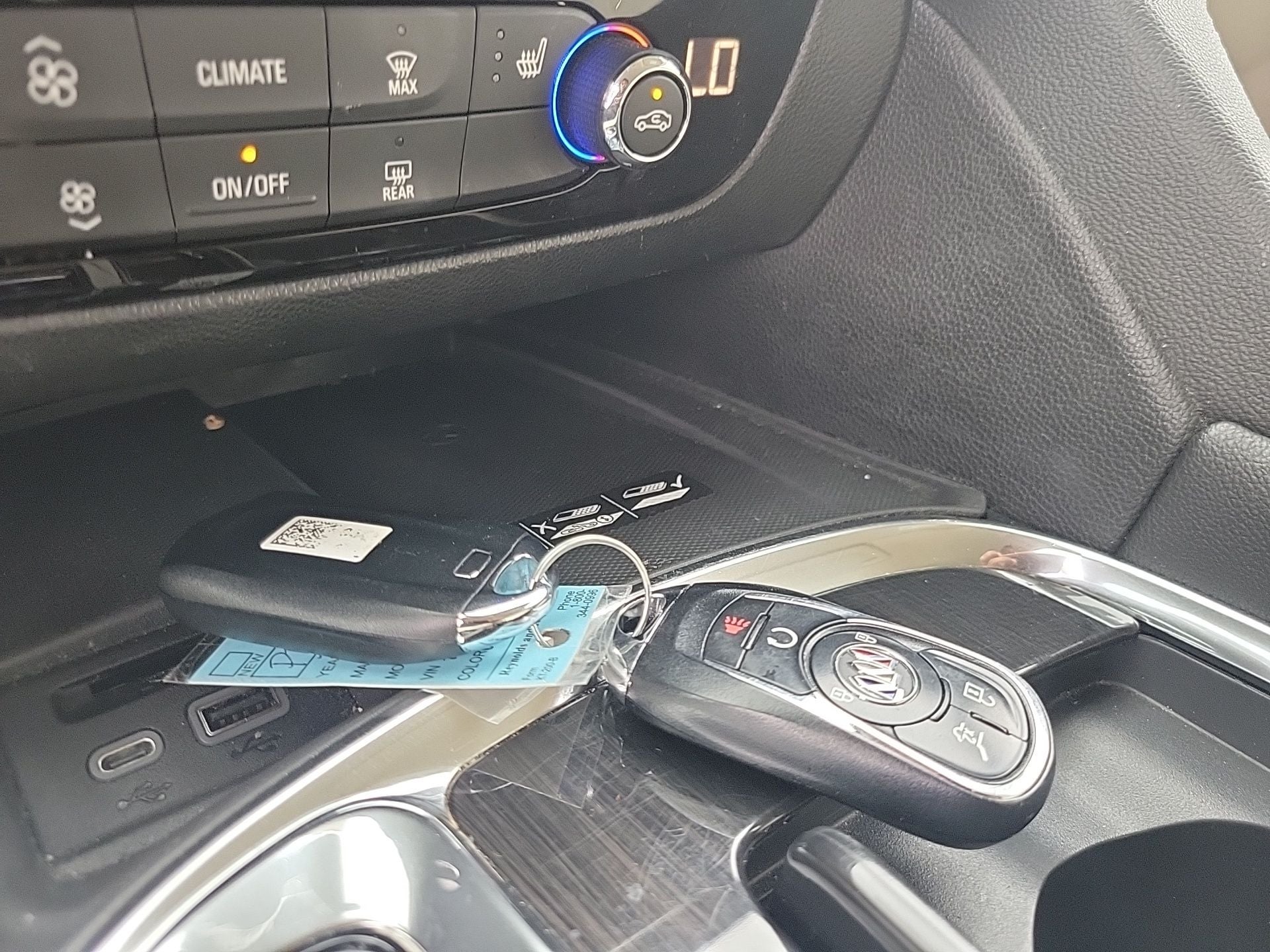 2023 Buick Enclave Essence