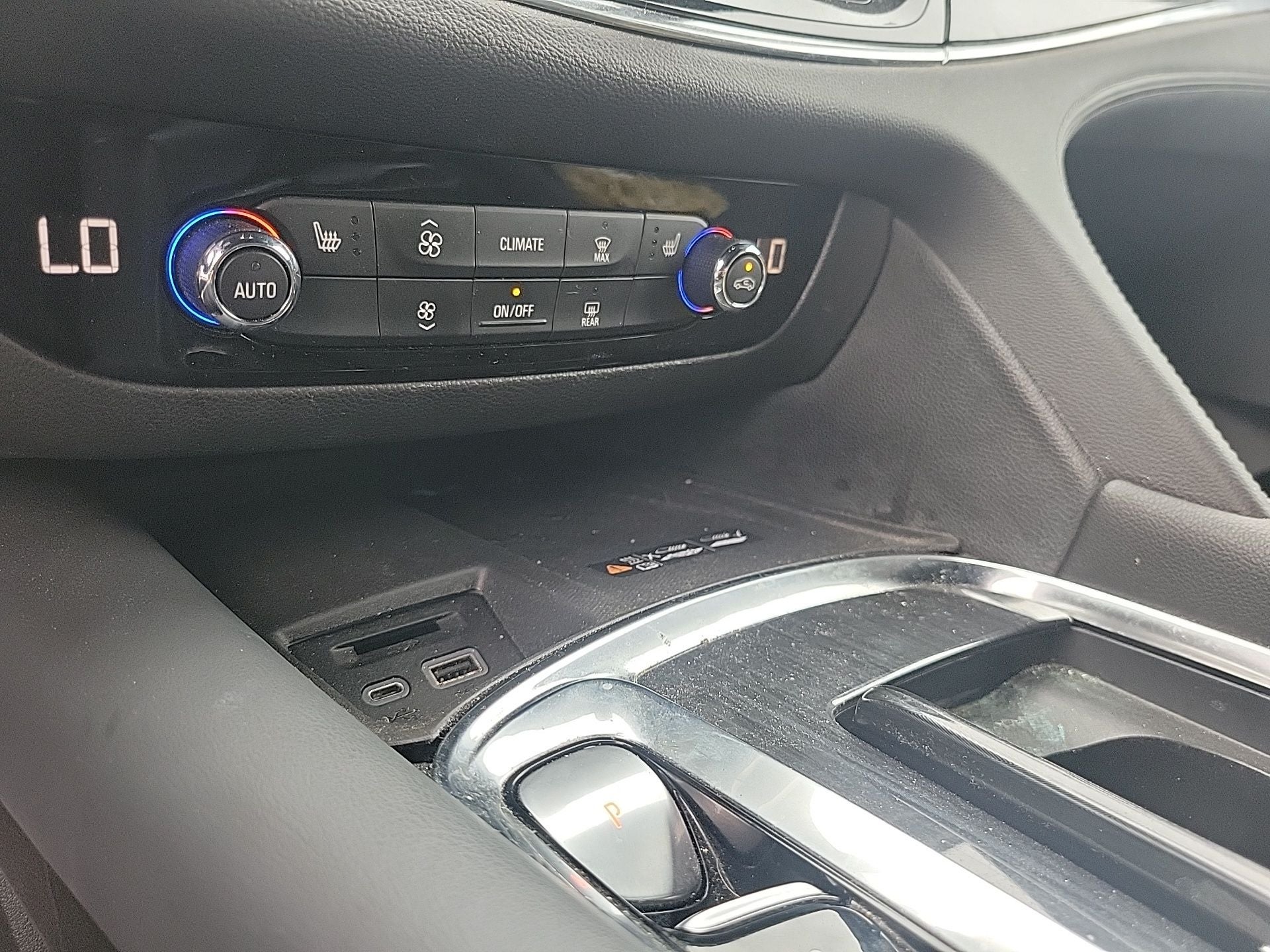 2024 Buick Enclave Essence