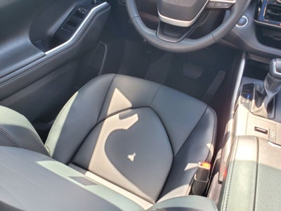 2025 Toyota Highlander LE