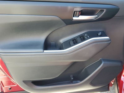 2025 Toyota Highlander LE