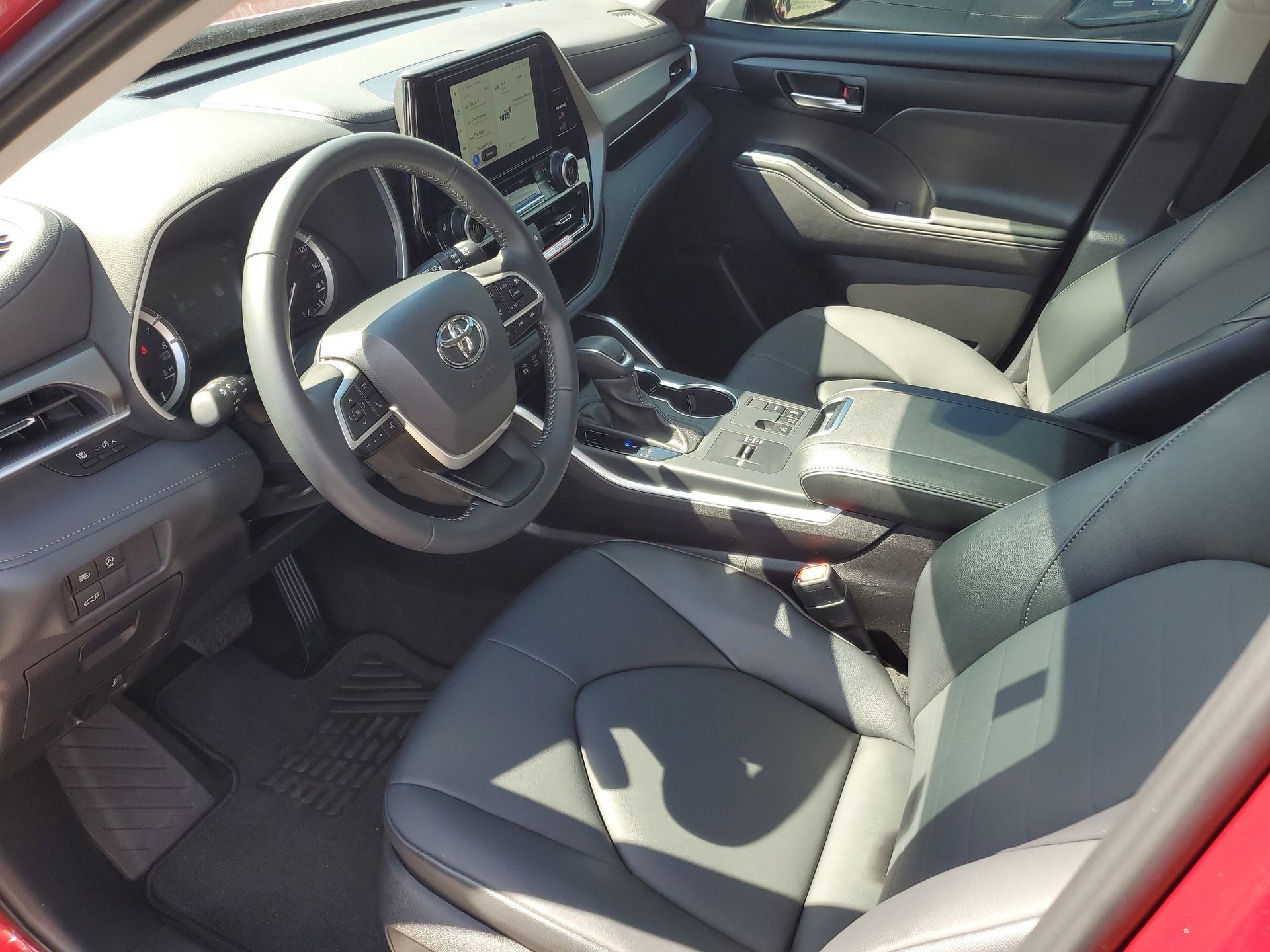 2025 Toyota Highlander LE