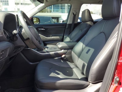 2025 Toyota Highlander LE