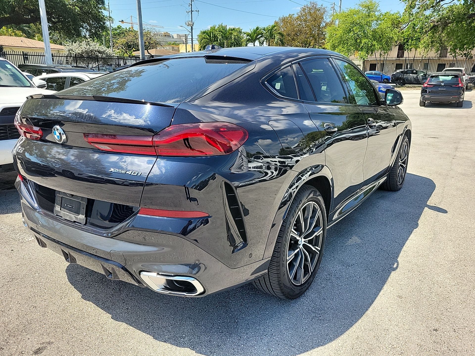 2025 BMW X6 xDrive40i