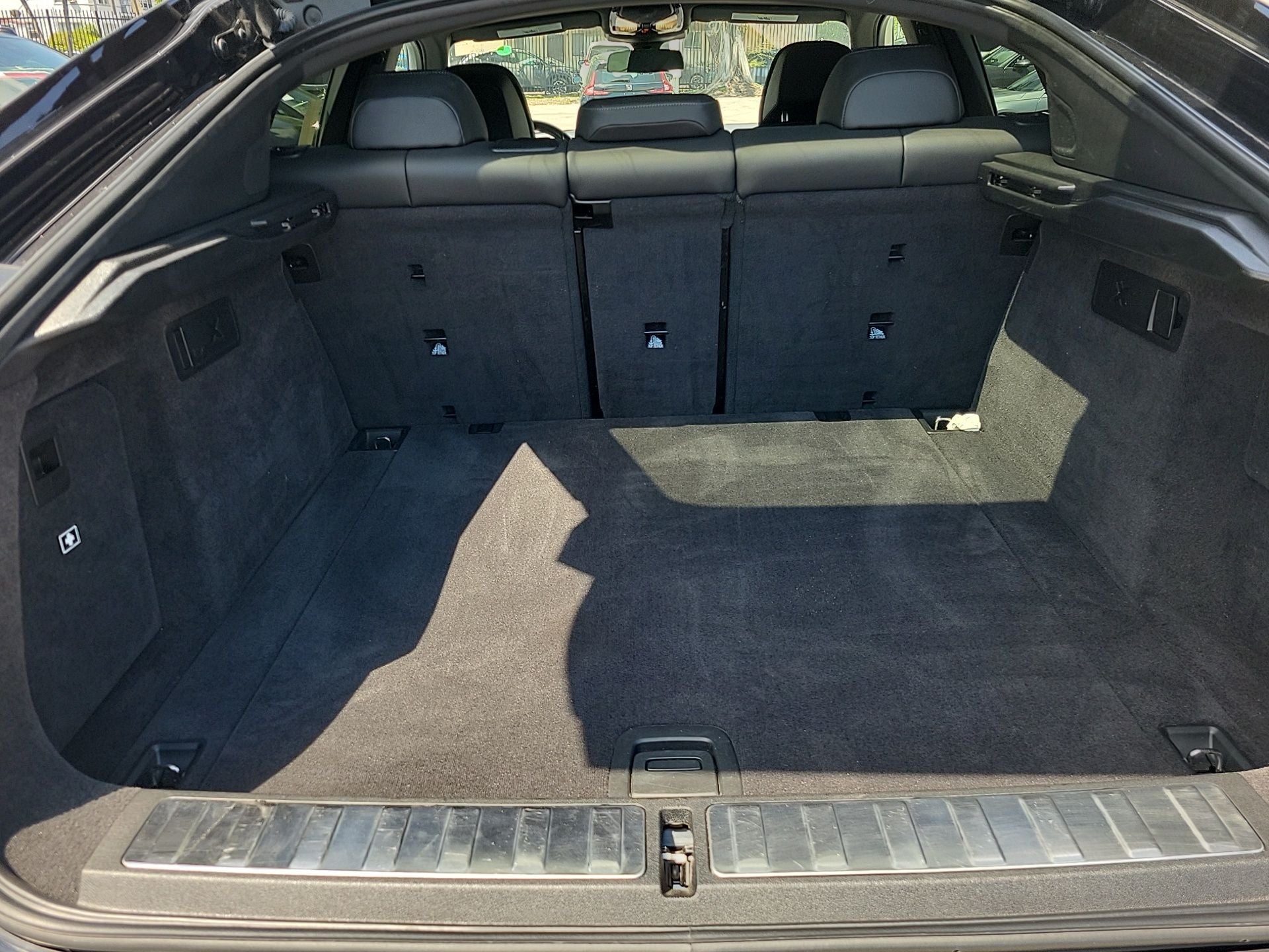 2025 BMW X6 xDrive40i