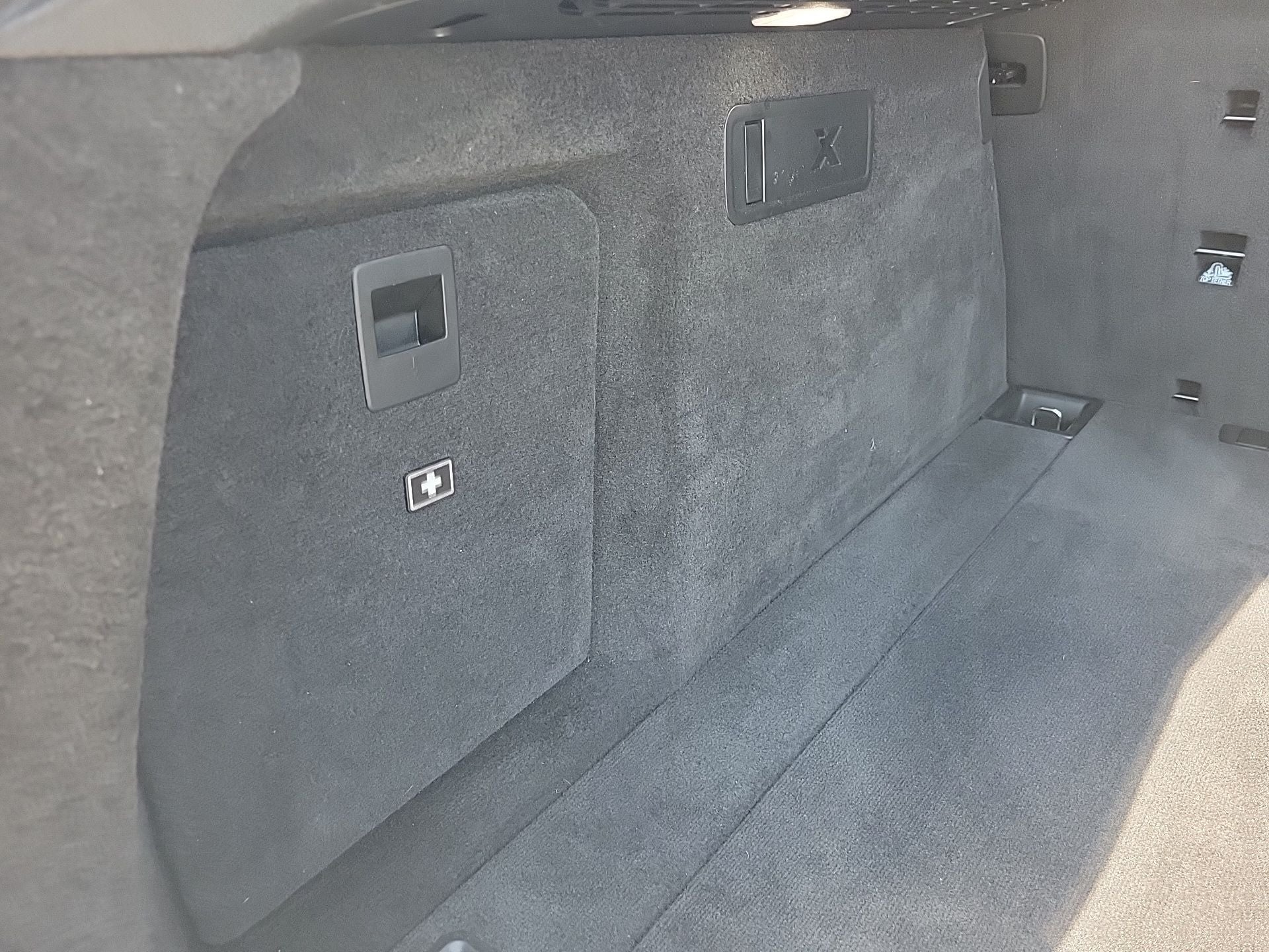 2025 BMW X6 xDrive40i