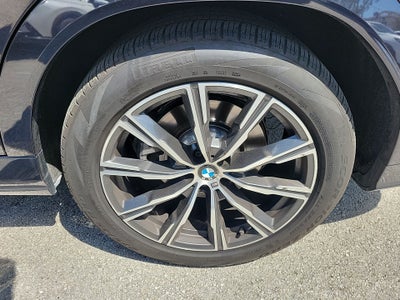 2025 BMW X6 xDrive40i