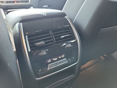 2025 BMW X6 xDrive40i