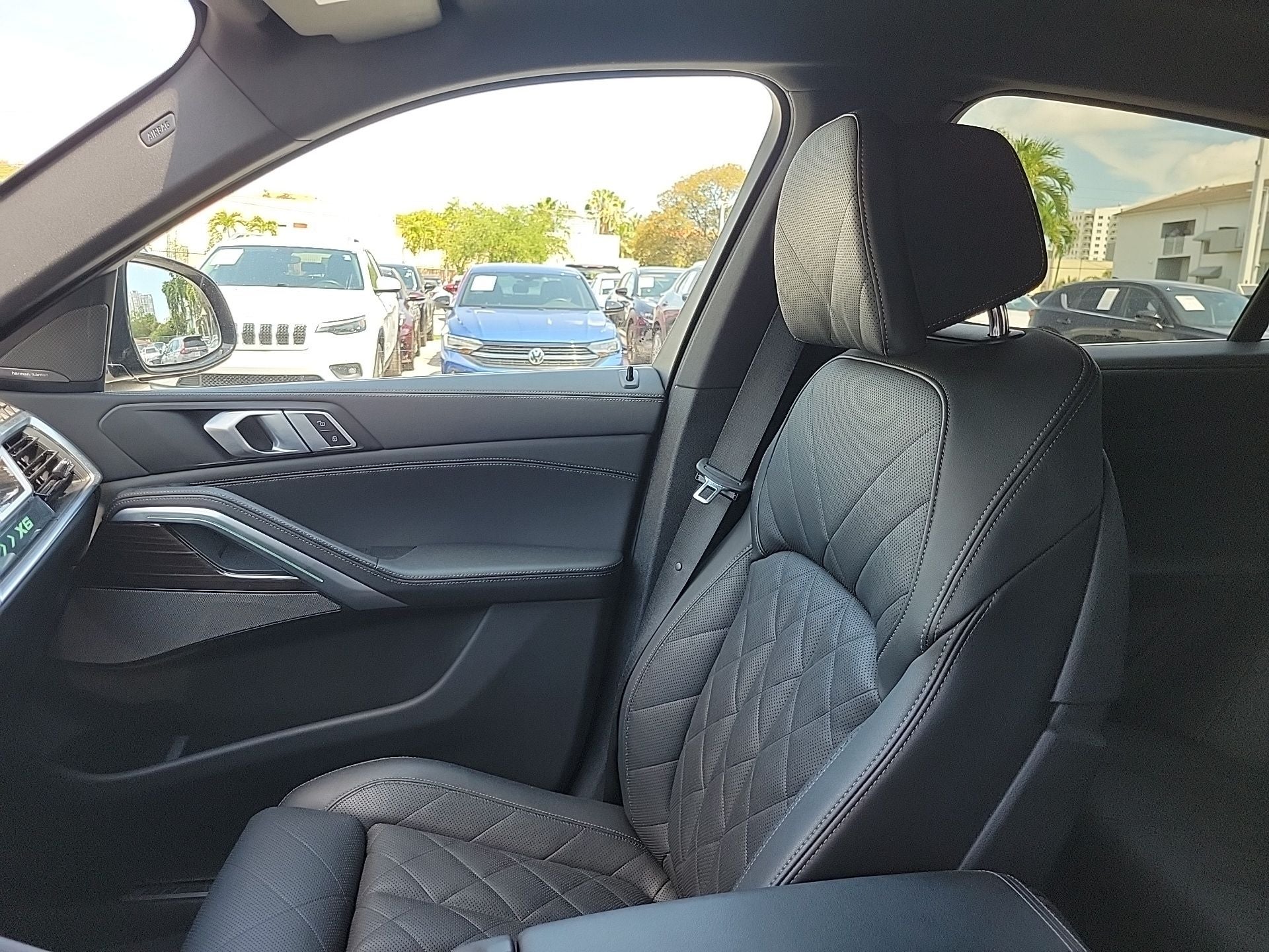 2025 BMW X6 xDrive40i