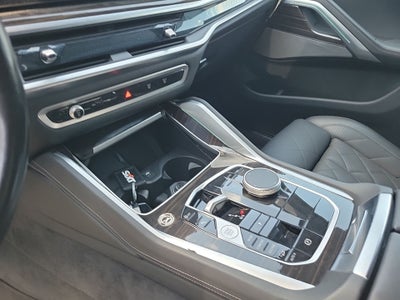 2025 BMW X6 xDrive40i