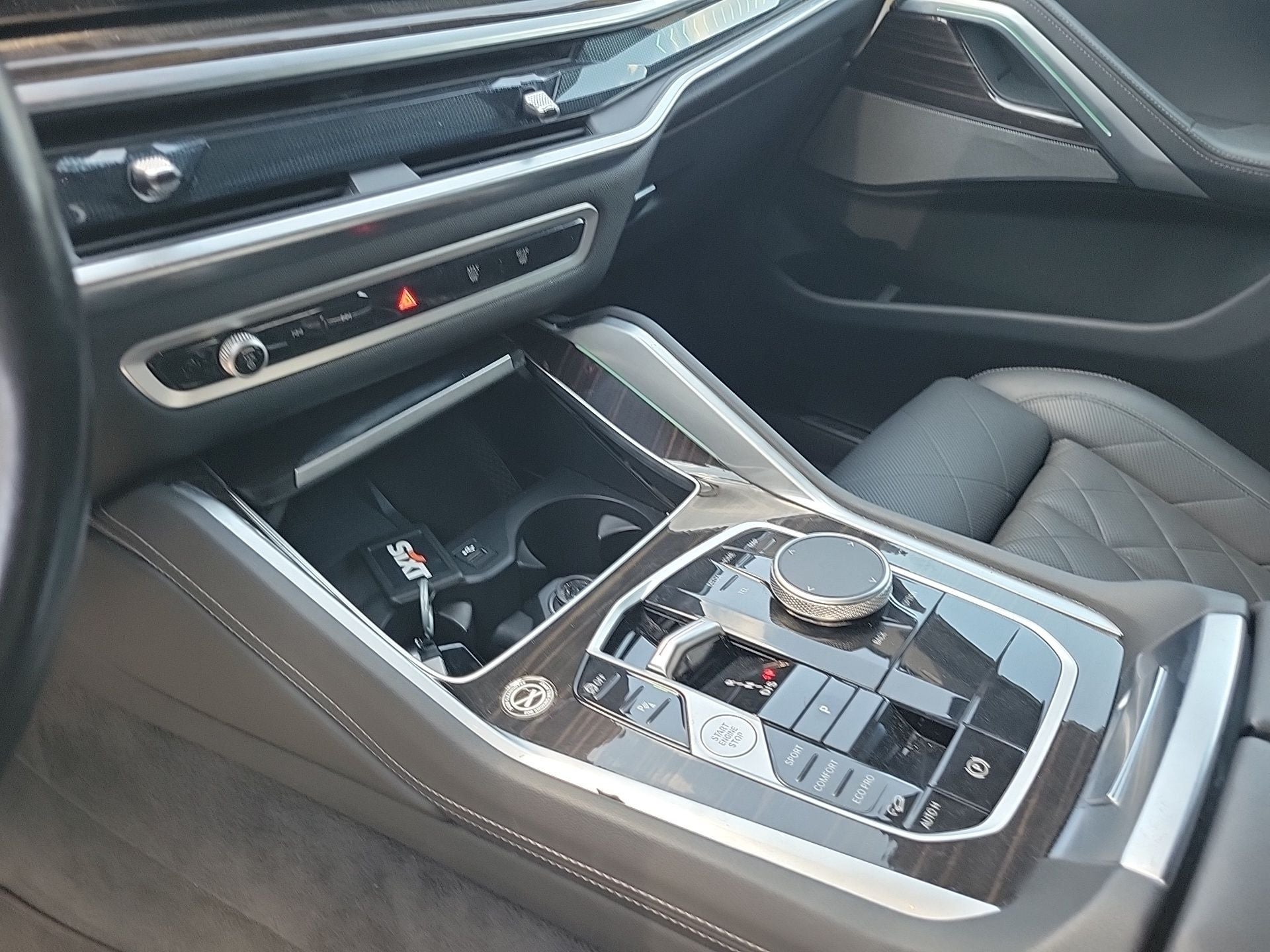 2025 BMW X6 xDrive40i