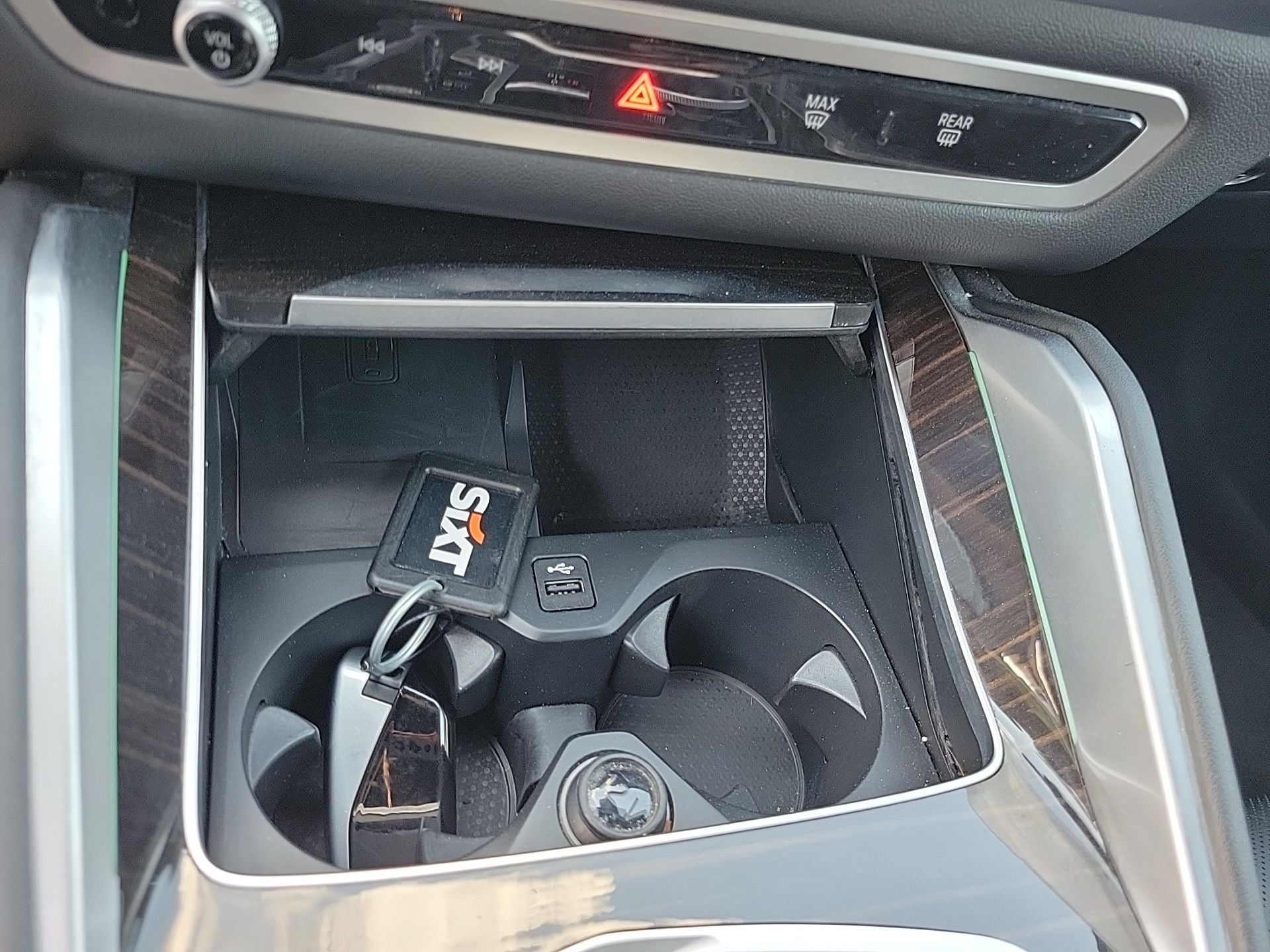 2025 BMW X6 xDrive40i