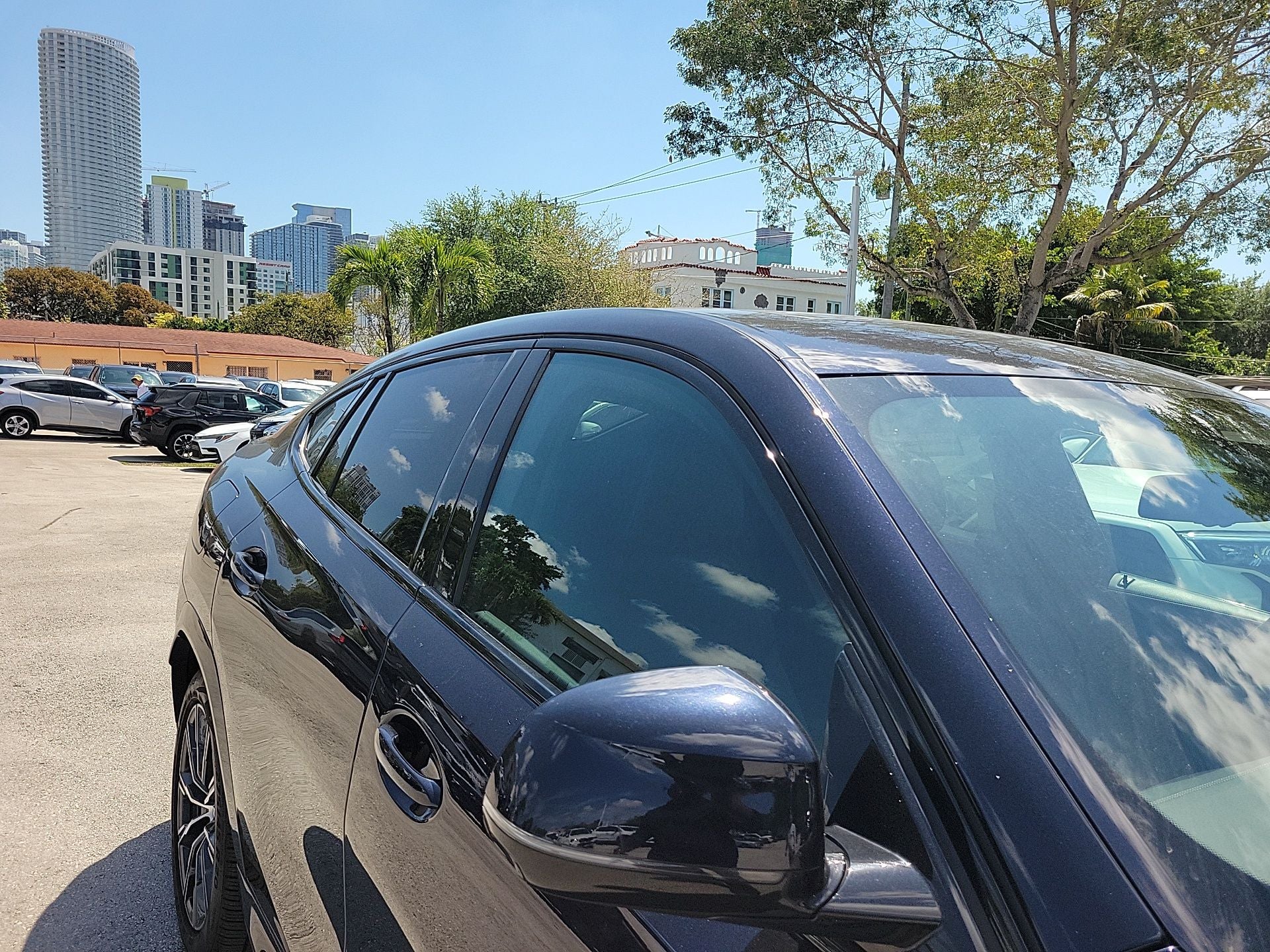 2025 BMW X6 xDrive40i