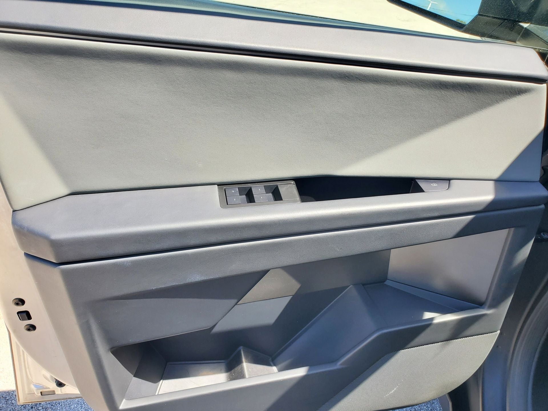 2025 Tesla Cybertruck Base