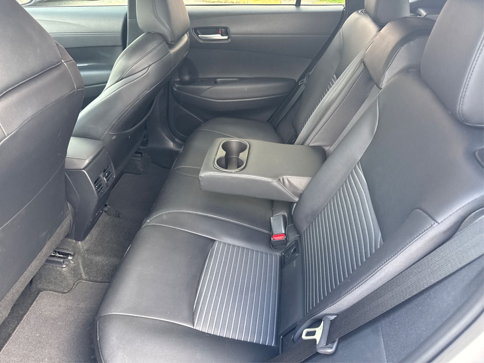 2023 Toyota Corolla Cross Hybrid XSE