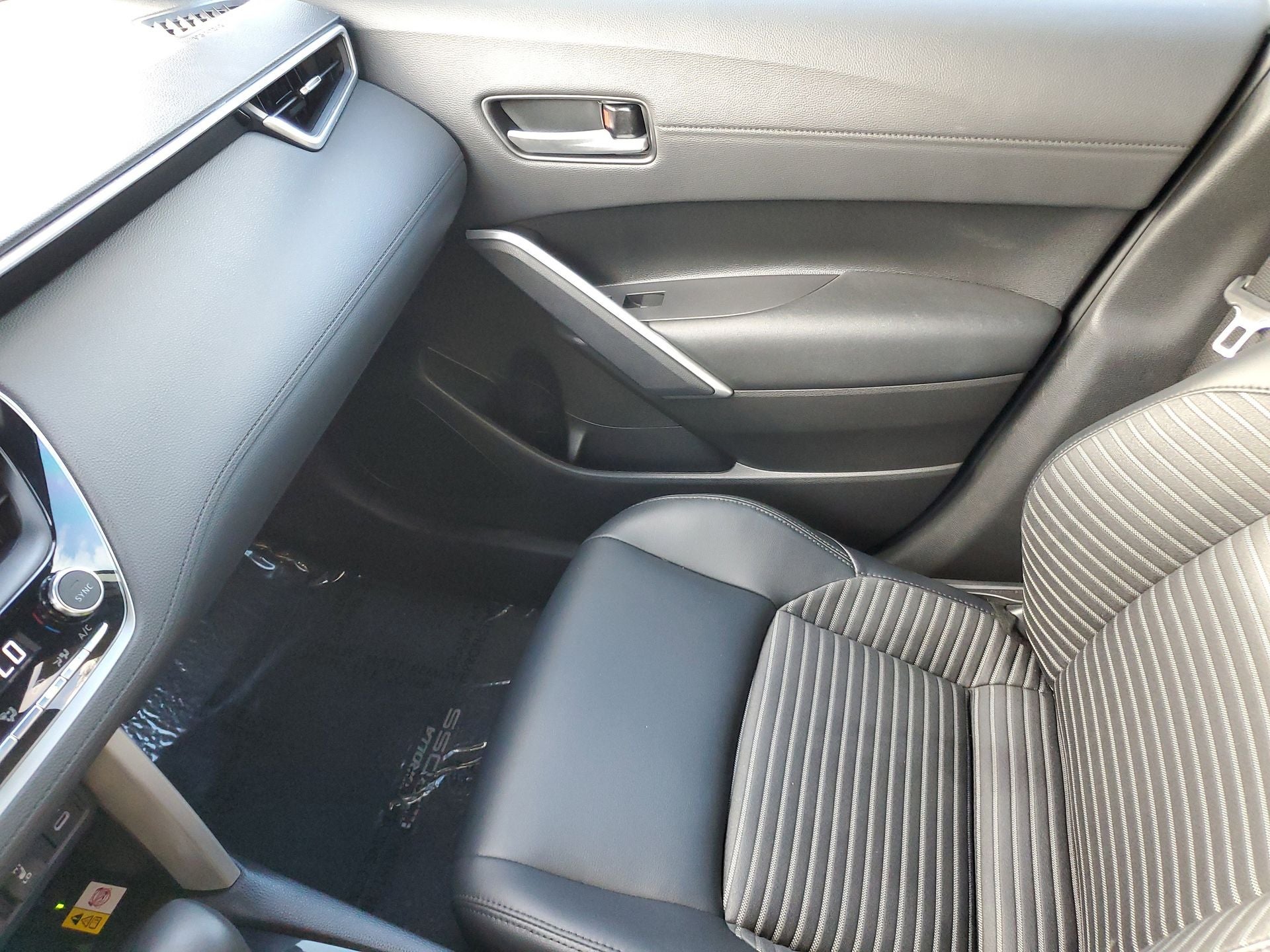 2023 Toyota Corolla Cross Hybrid XSE