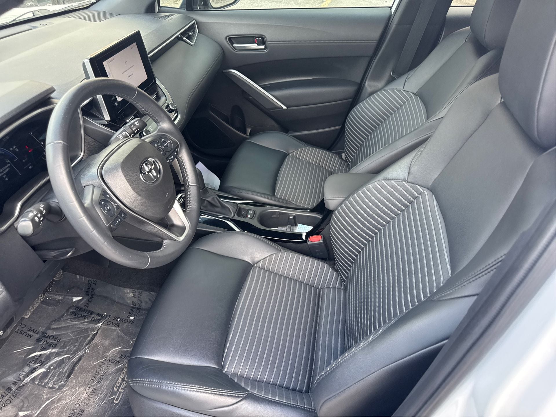 2023 Toyota Corolla Cross Hybrid XSE