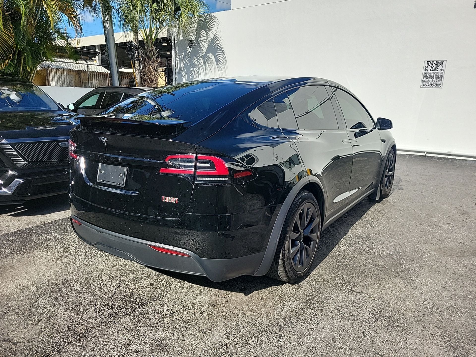 2023 Tesla Model X Base