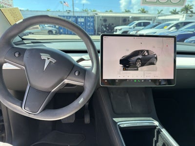 2024 Tesla Model Y Long Range
