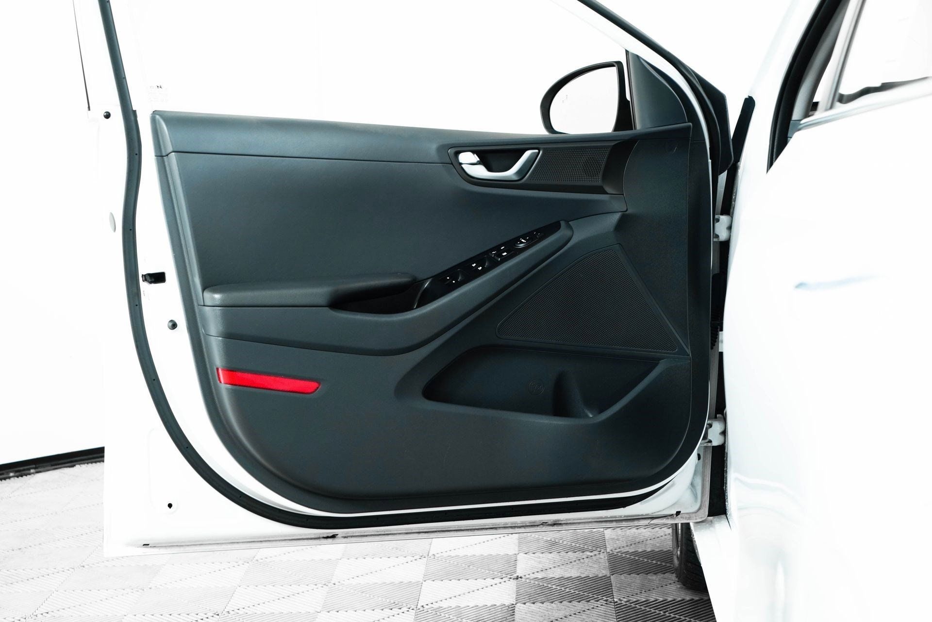 2017 Hyundai Ioniq Hybrid Limited