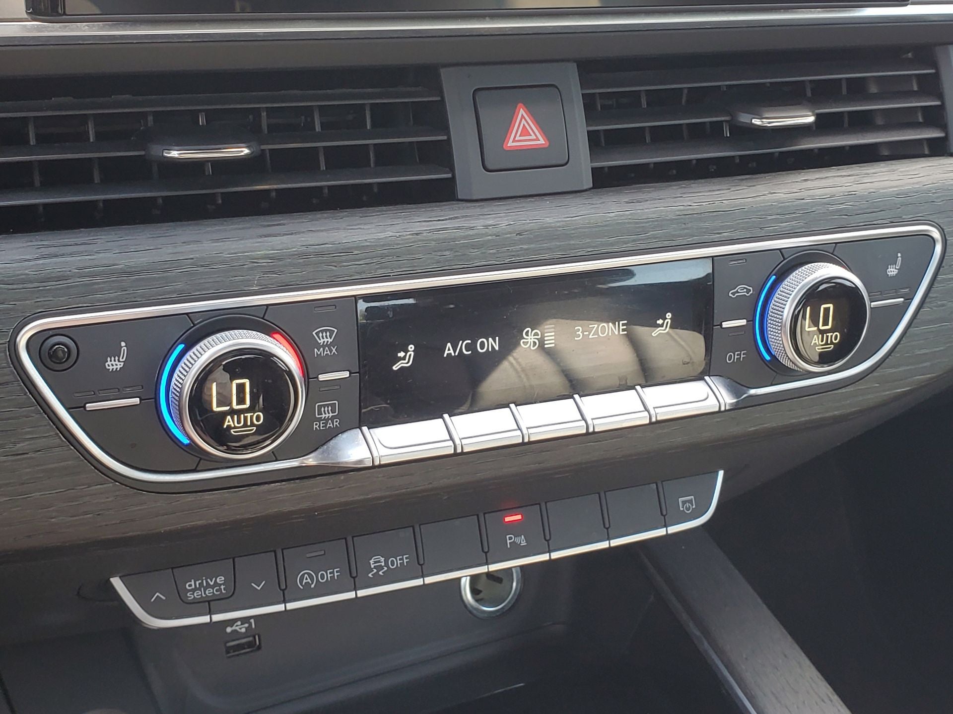 2022 Audi A4 45 S line Premium Plus quattro