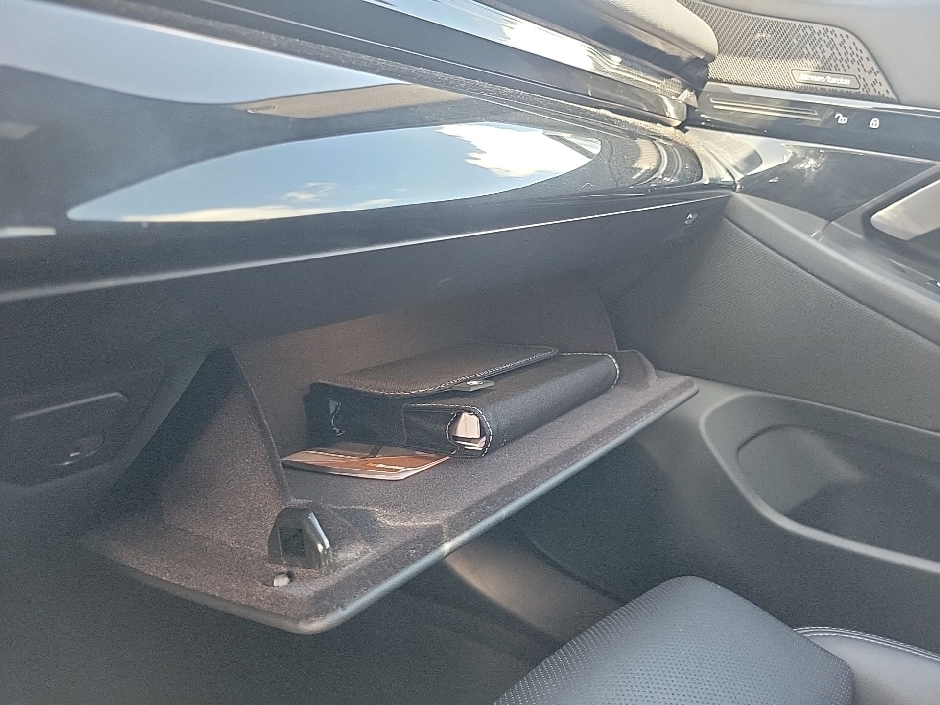 2024 BMW 5 Series 530i