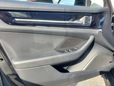 2024 Porsche Panamera Base