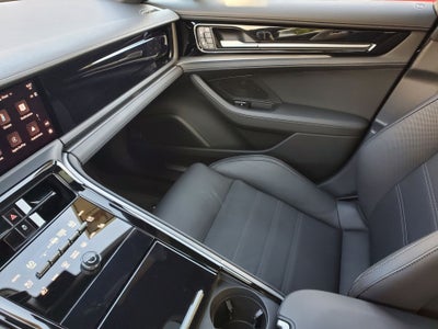 2024 Porsche Panamera Base