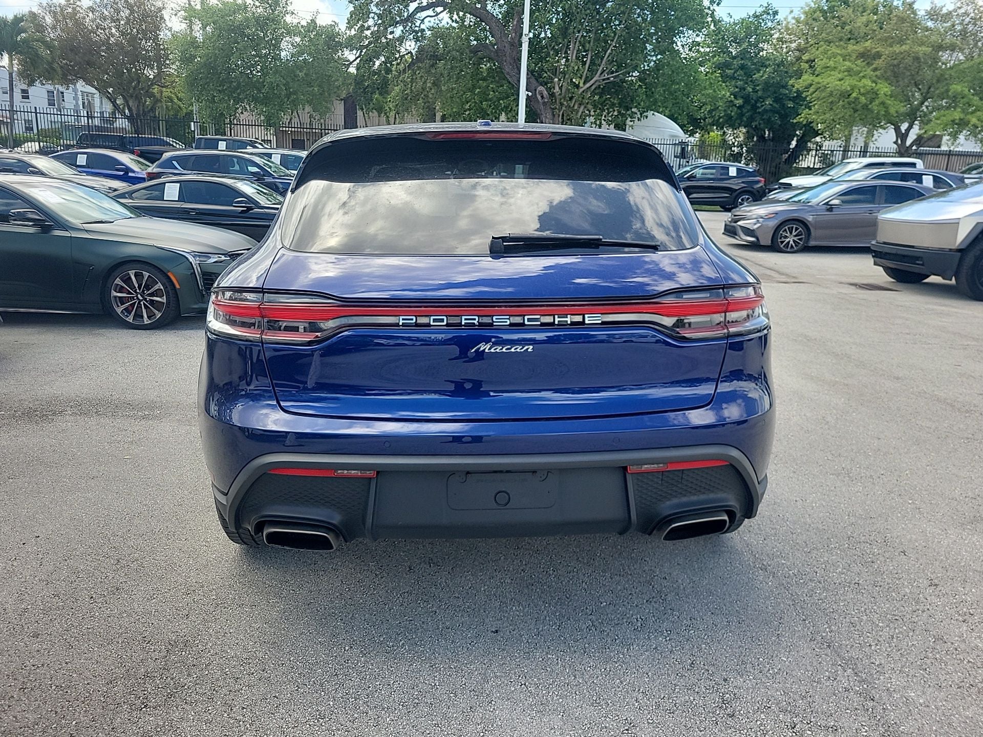 2024 Porsche Macan Base