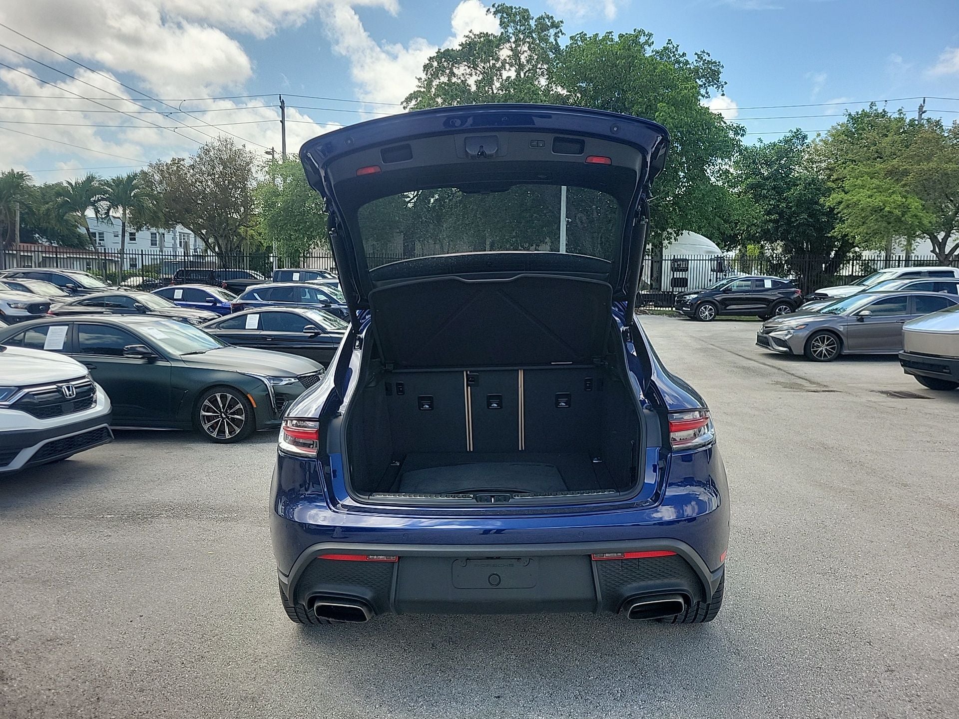 2024 Porsche Macan Base