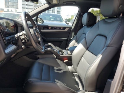 2024 Porsche Cayenne Base
