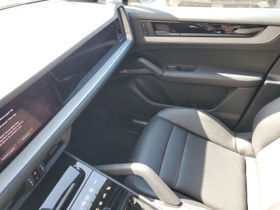 2024 Porsche Cayenne Base